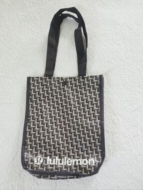 lululemon athletica | Bags | Lululemon Black Tote Gym Bag Work Bag Ruched Euc | Poshmark lululemon athletica | Bags | Lululemon Black Tote Gym Bag Work Bag Ruched Euc | Poshmark